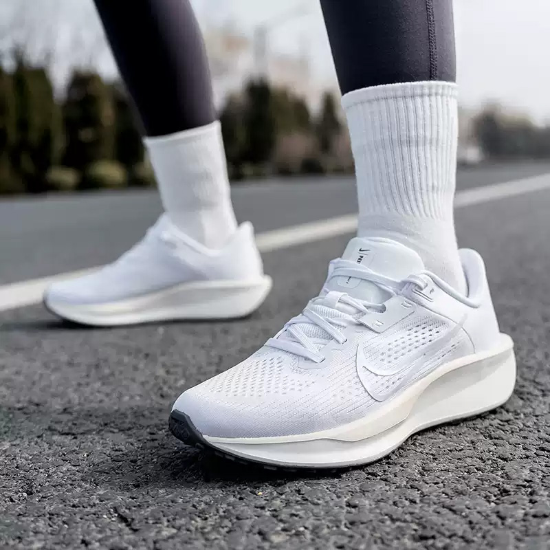 Tênis Feminino NIKE QEST 6 Mes - Women'S Shoes Nike Jordan avaliação e preço